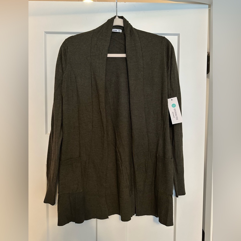 Pink Clover Stitch Fix Sweater - size small